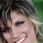 Purchase Laura Bono MP3